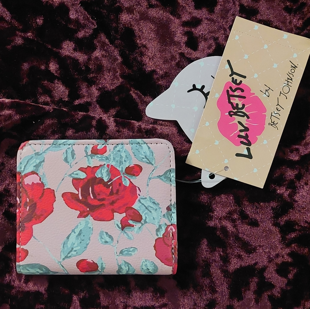 NWT LUV Betsey Johnson Pink Floral Mini Wallet  LBMONEYH